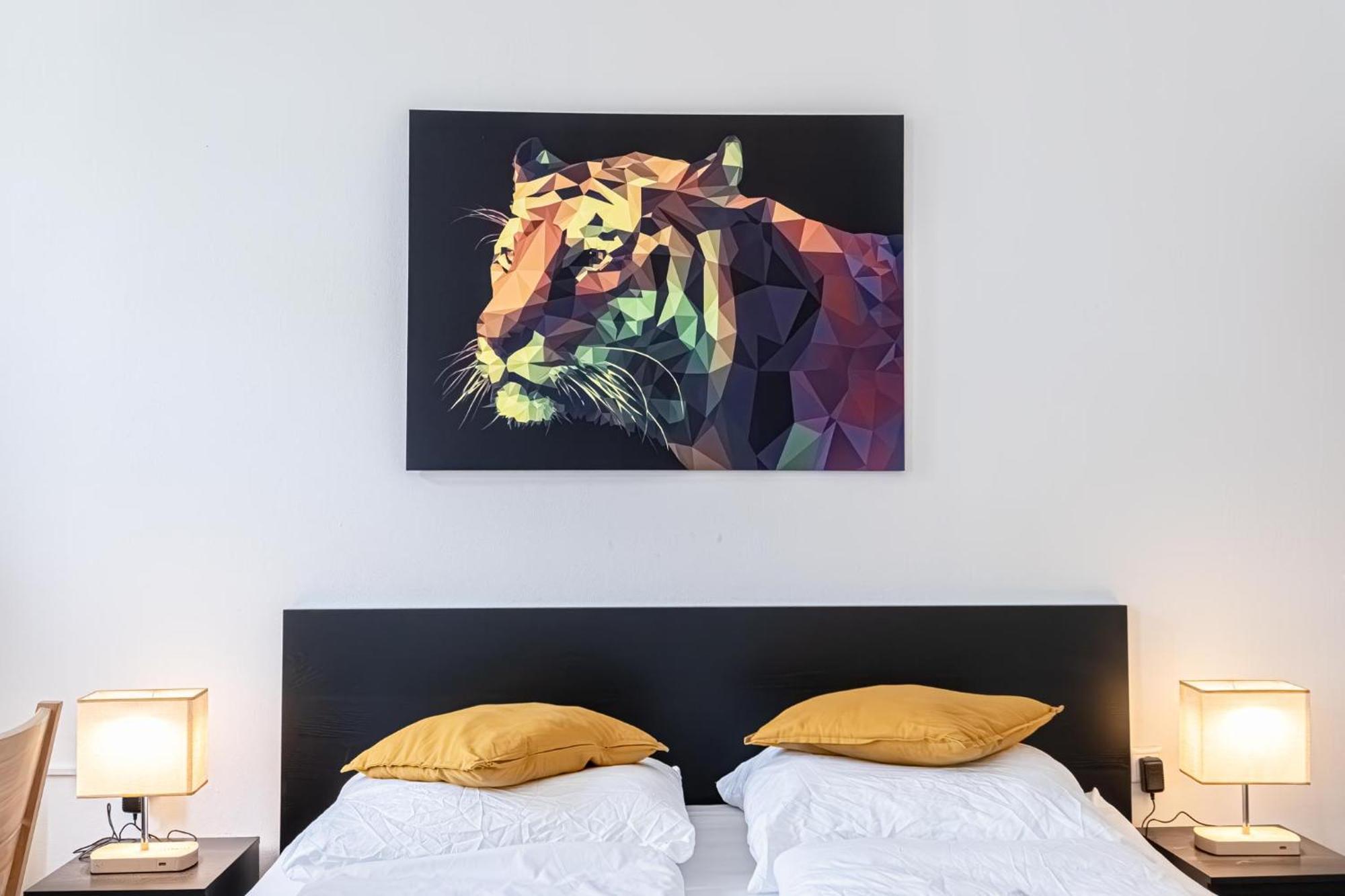 Explore Vienna: 1Br Retreat Near Westbahnhof Exterior photo